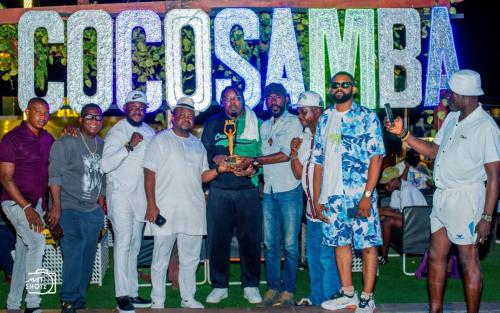Ambassador Ajadi commemorate with Legendary Eedris Abdulkareem as he receives an Award of Excellence